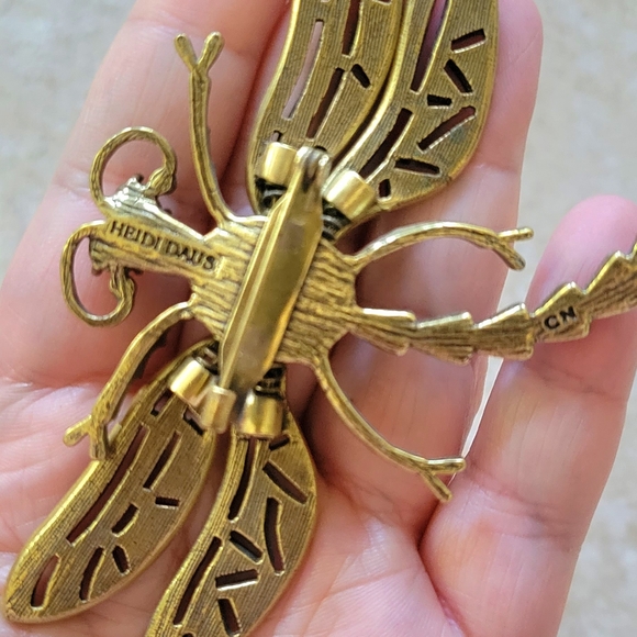 Heidi Daus Trembling Brilliance Light Green Swarovski Crystal Dragonfly Brooch - Picture 3 of 3